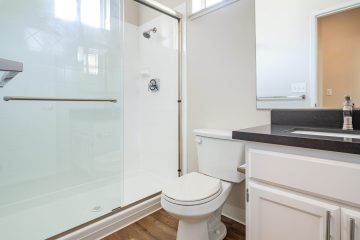 Forge Homestead Apartment Bathroom