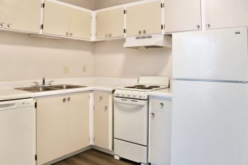 Sun River Apartments Kitchen