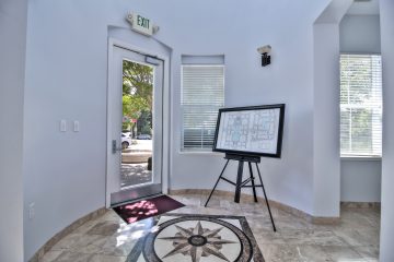 Catalina Apartments Lobby Foyer