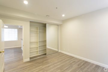 Villa Doheny Apartment Unit Bedroom with Hardwood Floors