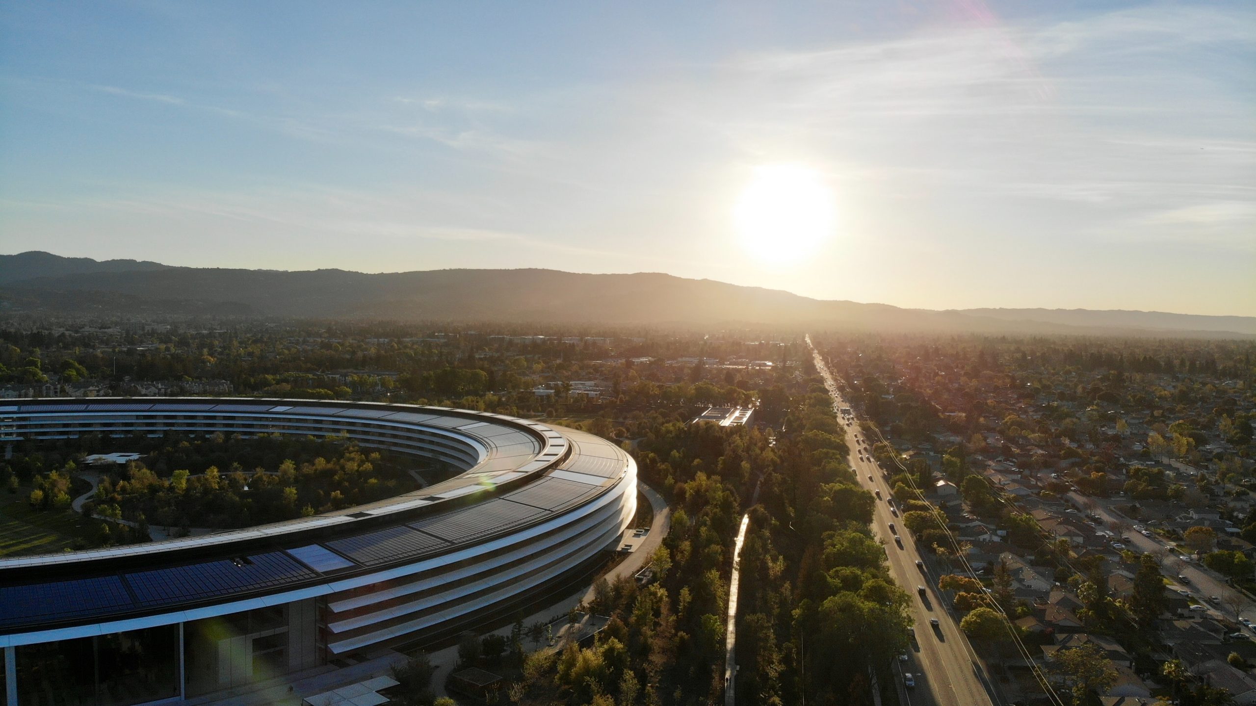 Top 5 Luxury Apartments for New Apple Employees Near Cupertino | Apple Park