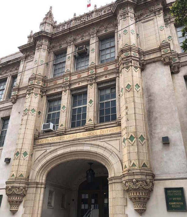 Front entrance of the San Francisco Unified School District main office.